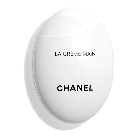 CHANEL La Creme Main Smooth.